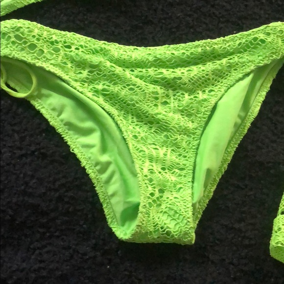 Lime green Ralph Lauren crochet bikini size small - Picture 3 of 4